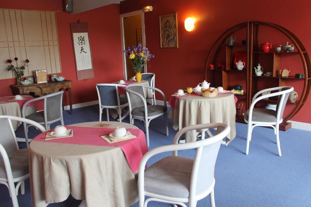 Logis Hotel Saint-Roch Pleumartin ภายนอก รูปภาพ